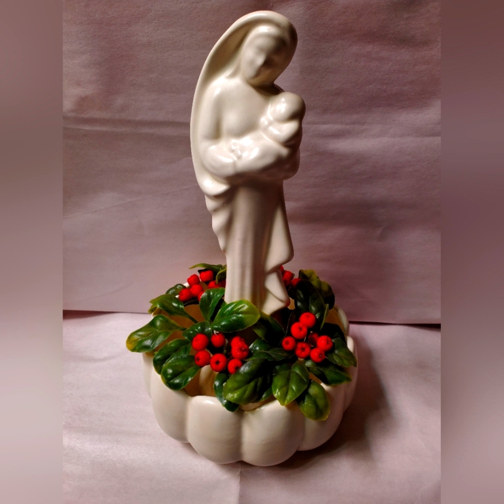 Vintage Haeger Madonna & Child Planter White with VTG Holly Ring